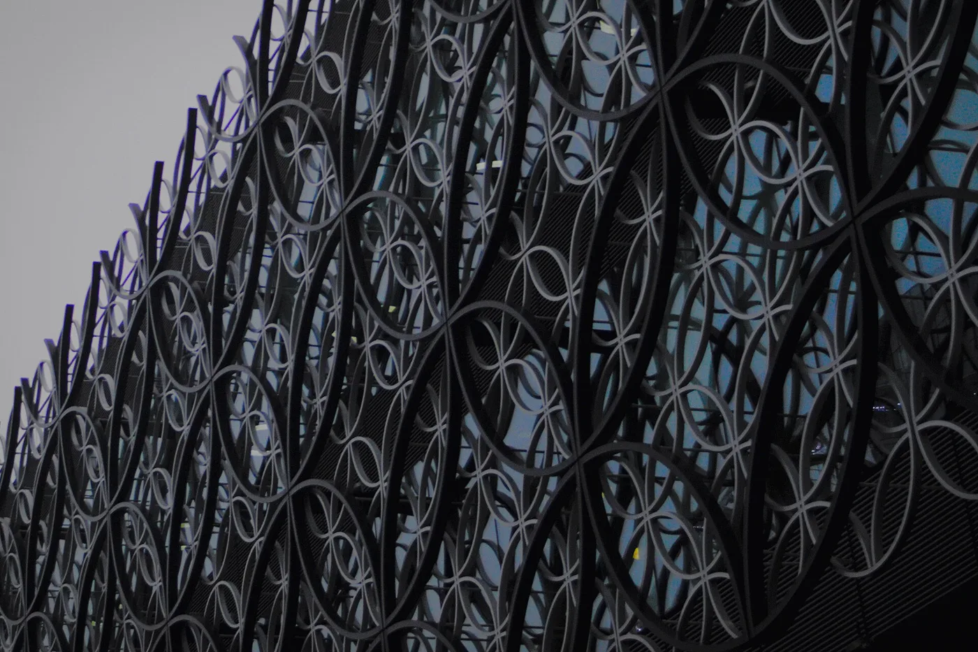 Layered geometric exterior of the Library of Birmingham