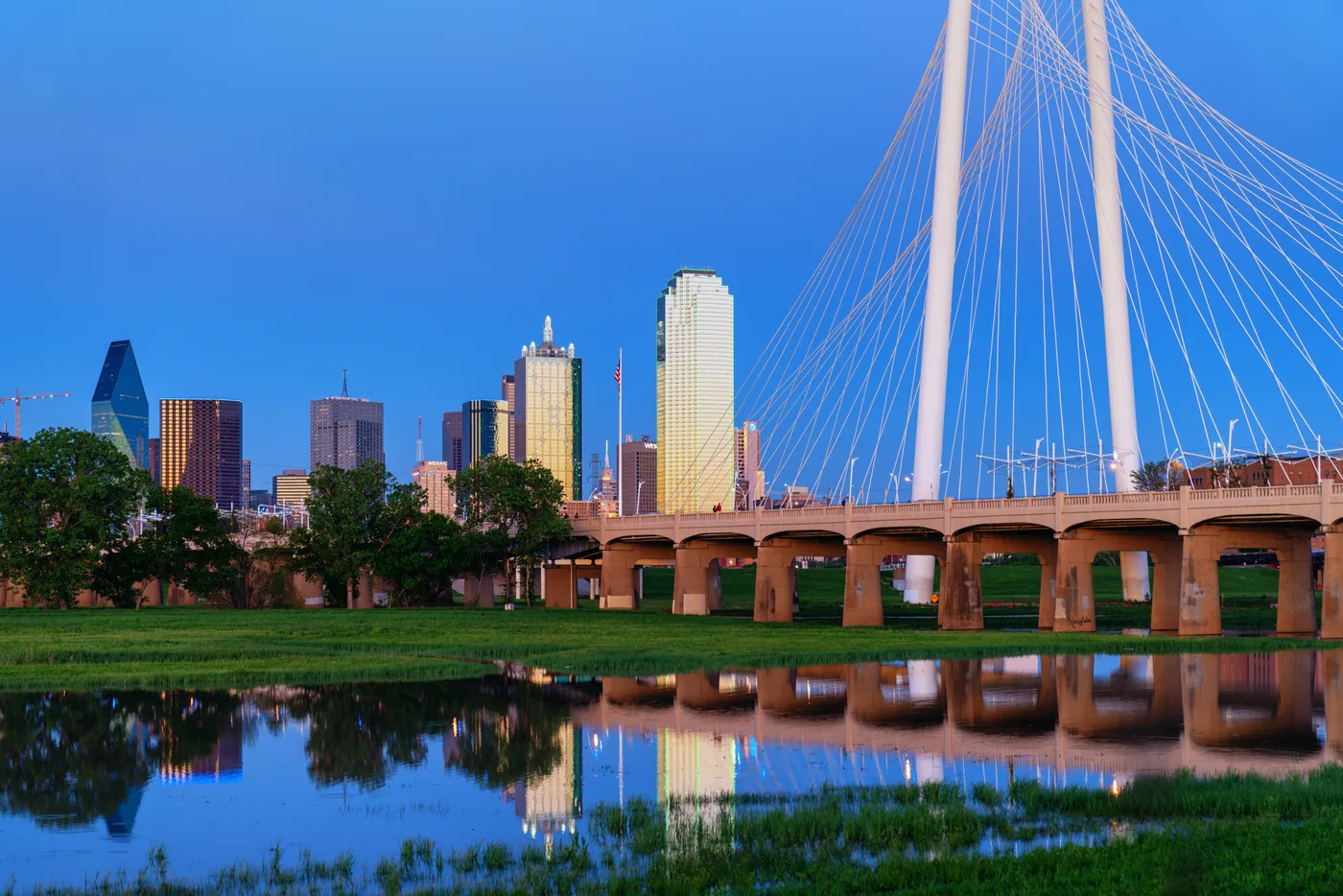 Dallas skyline and Margaret Hunt Hill Bridge over the Trinity River